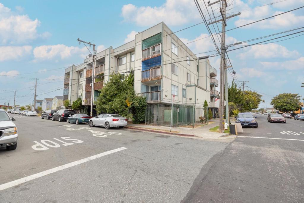 Residential for sale at 1532 CHANSLOR Avenue APT T, Richmond CA featuring 2 beds and 1 bath