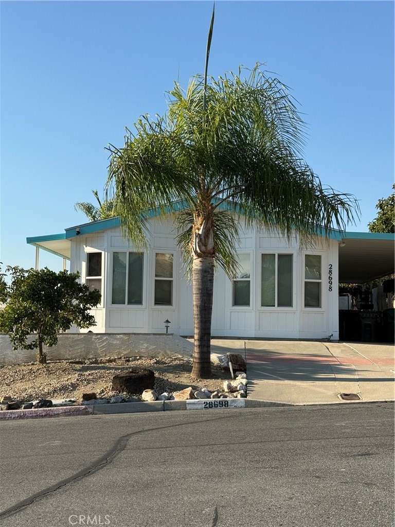 Residential for sale at 28698 Via Princesa, Murrieta CA featuring 3 beds and 2 baths