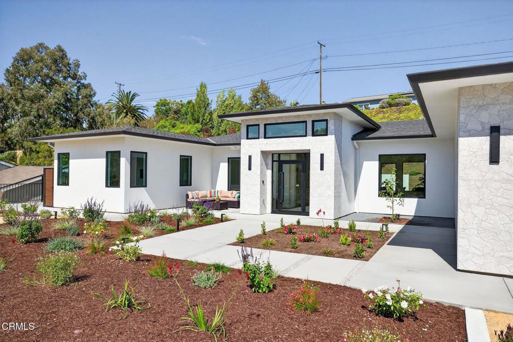 Residential for sale at 259 Via Pasito, Ventura CA featuring 4 beds and 4 baths