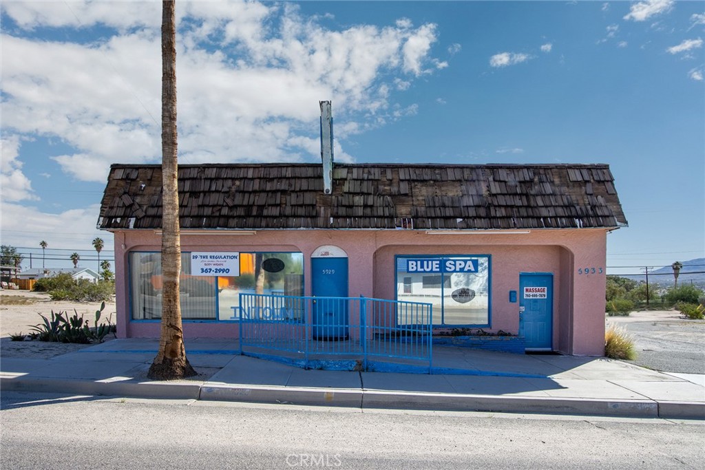 Residential for sale at 5929 Adobe, 29 Palms CA and 1 bath