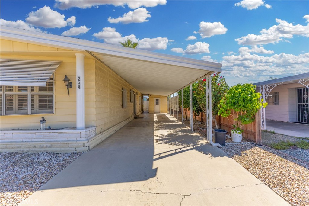 Residential for sale at 554 Castille, Hemet CA featuring 3 beds and 2 baths