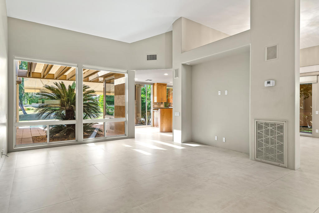 Residential for sale at 75041 Spyglass Drive, Indian Wells CA featuring 2 beds and 3 baths