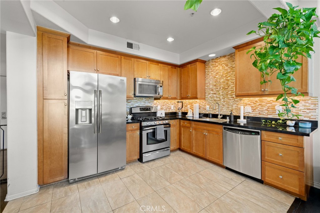 Condominium for sale at 360 W Avenue 26 401, Los Angeles, CA and 1 bath
