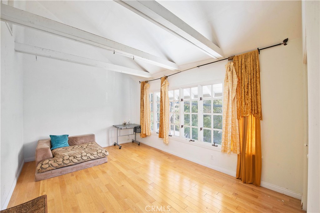 Active for sale at Santa Monica, CA, Santa Monica, CA CA and 3 baths