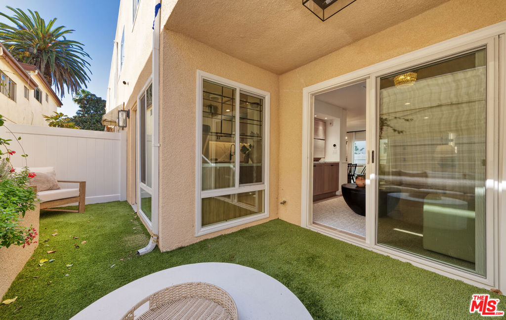 Residential for sale at 1239 9th Street 4, Santa Monica CA featuring 3 beds and 3 baths
