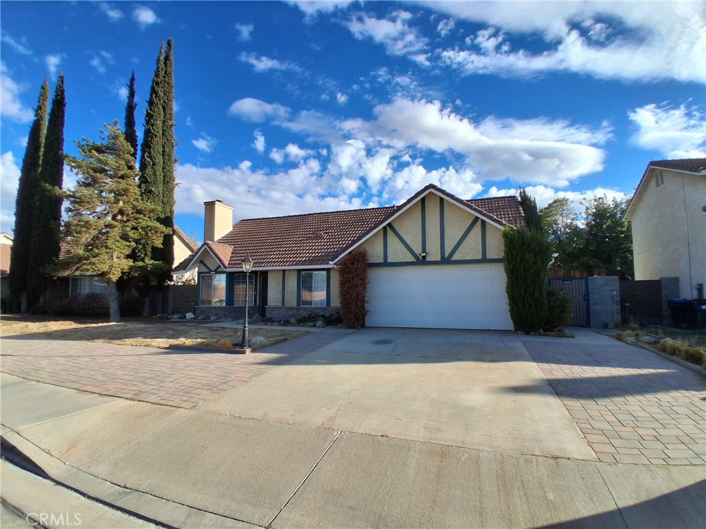 Residential for sale at 566 E Avenue R8, Palmdale CA featuring 3 beds and 2 baths