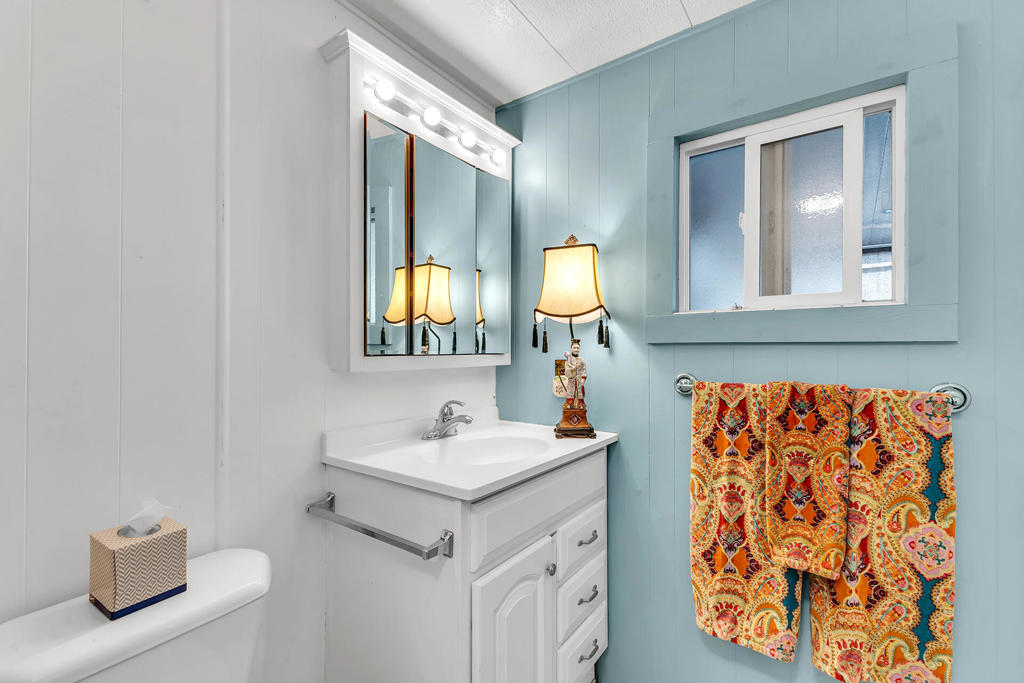 Manufactured In Park for sale at 623 Cameo Drive, Palm Springs CA featuring 2 beds and 2 baths