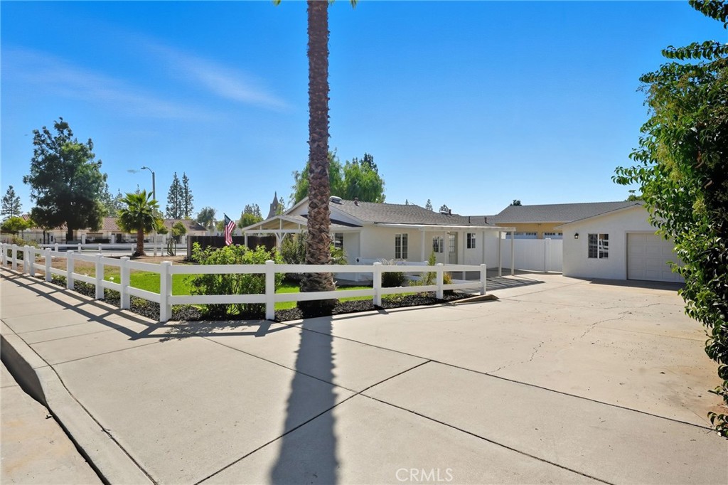 Residential for sale at 992 Park Avenue, Calimesa CA featuring 2 beds and 1 bath