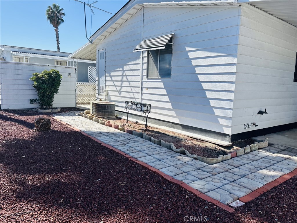 Manufactured In Park for sale at 1525 W Oakland Ave #58, Hemet CA featuring 2 beds and 2 baths