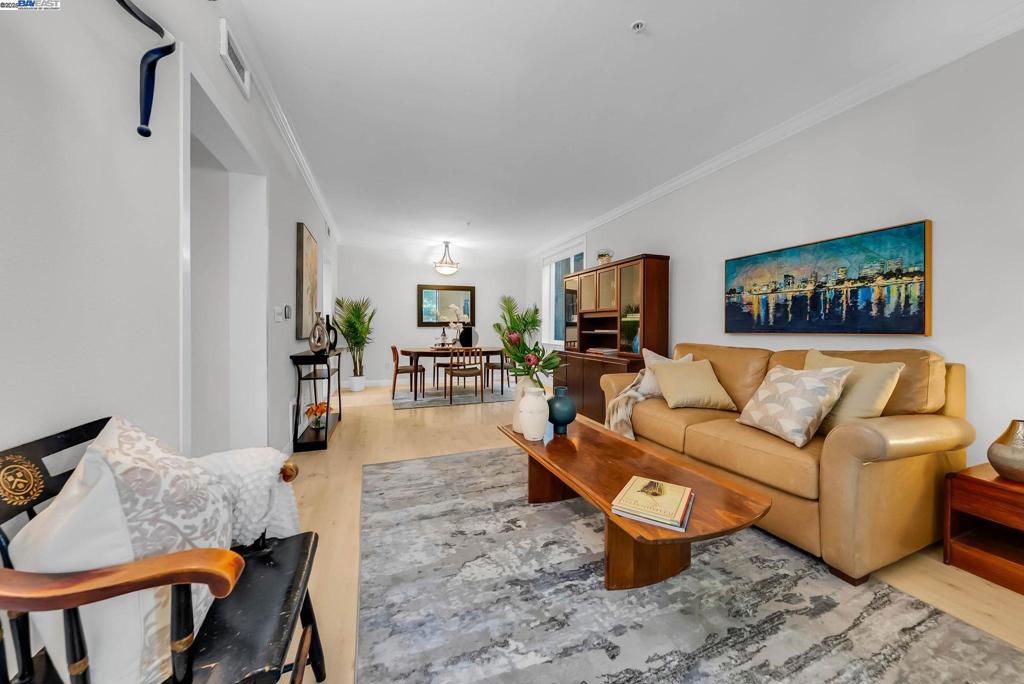 Residential for sale at 400 Wayne Ave 1, Oakland CA featuring 2 beds and 1 bath