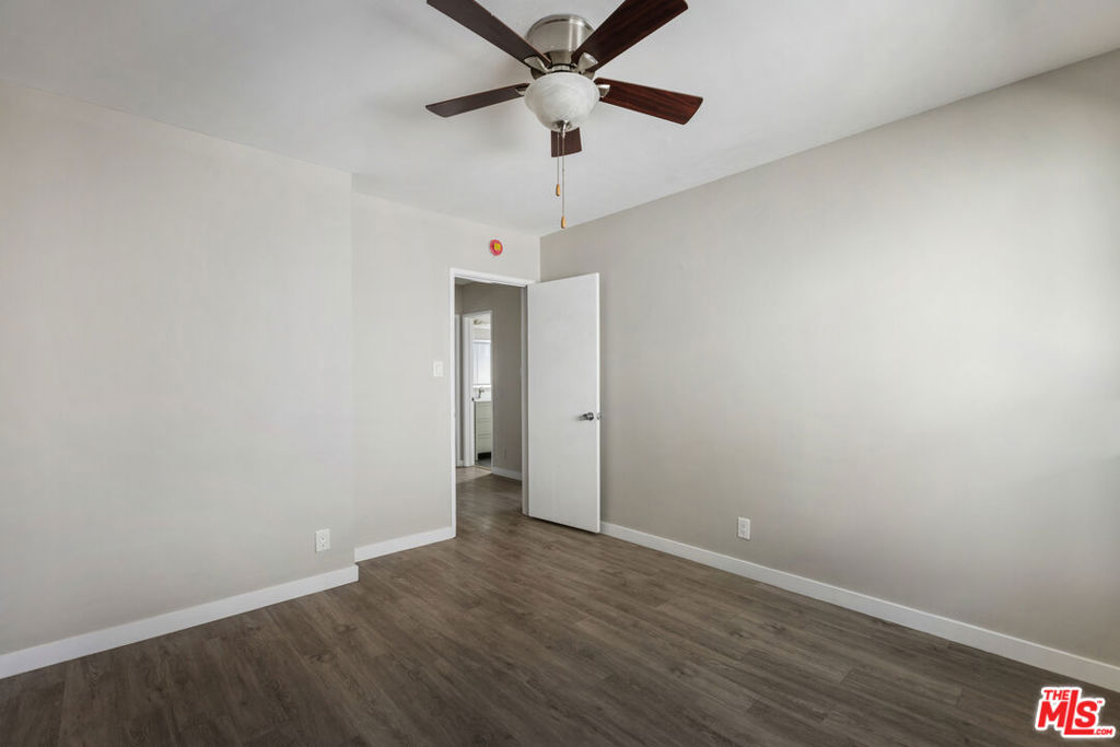 Residential Lease for rent at 925 N Curson Avenue 8, West Hollywood, Los Angeles County CA featuring 2 beds and 2 baths