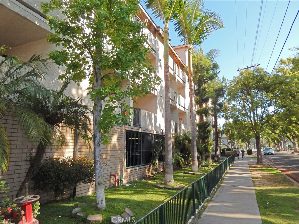 Residential Income for sale at 1327 N Ross, Santa Ana CA