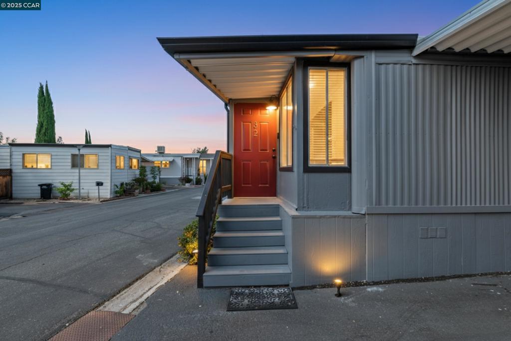 Manufactured In Park for sale at 32 Galloway Dr., Concord CA featuring 1 bed and 1 bath