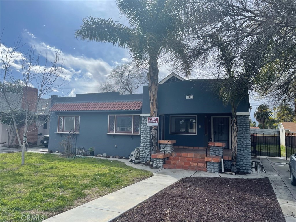 Residential Lease for rent at 311 S Harvard, Hemet CA featuring 4 beds and 3 baths