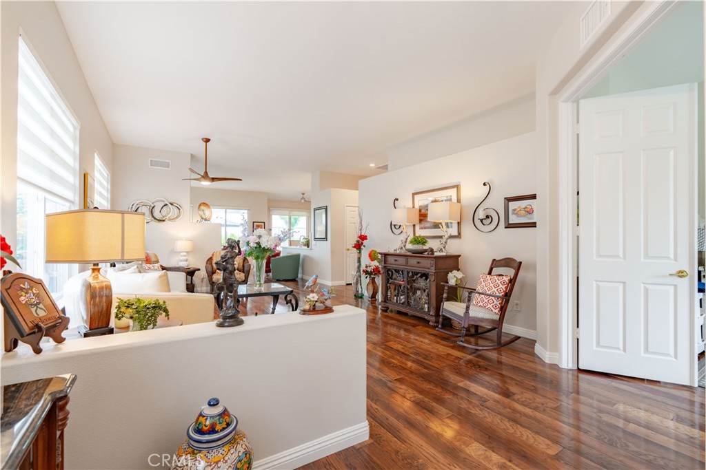 Residential Lease for rent at 21511 Canaria, Mission Viejo CA featuring 2 beds and 3 baths