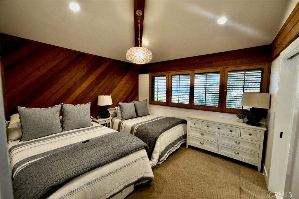 Residential Lease for rent at 22 Blue Lagoon, Laguna Beach CA featuring 3 beds and 4 baths