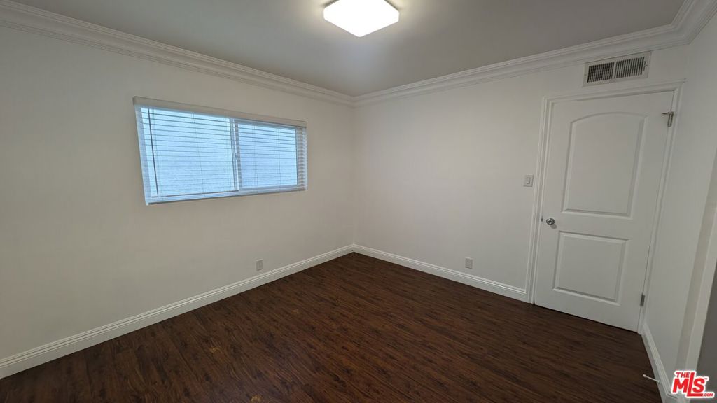 Residential Lease for rent at 1728 S Robertson Boulevard 3, Los Angeles, Los Angeles County CA featuring 2 beds and 1 bath