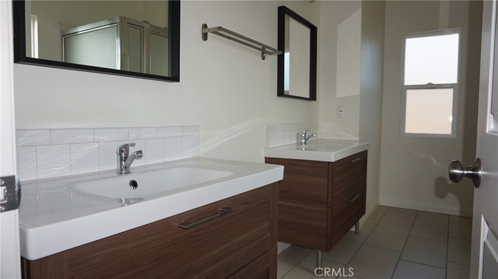 Residential Lease for rent at 416 N Dalton, Azusa CA featuring 3 beds and 3 baths