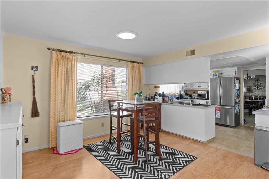 Residential for sale at 166 Tallyho, Santa Maria CA featuring 2 beds and 2 baths