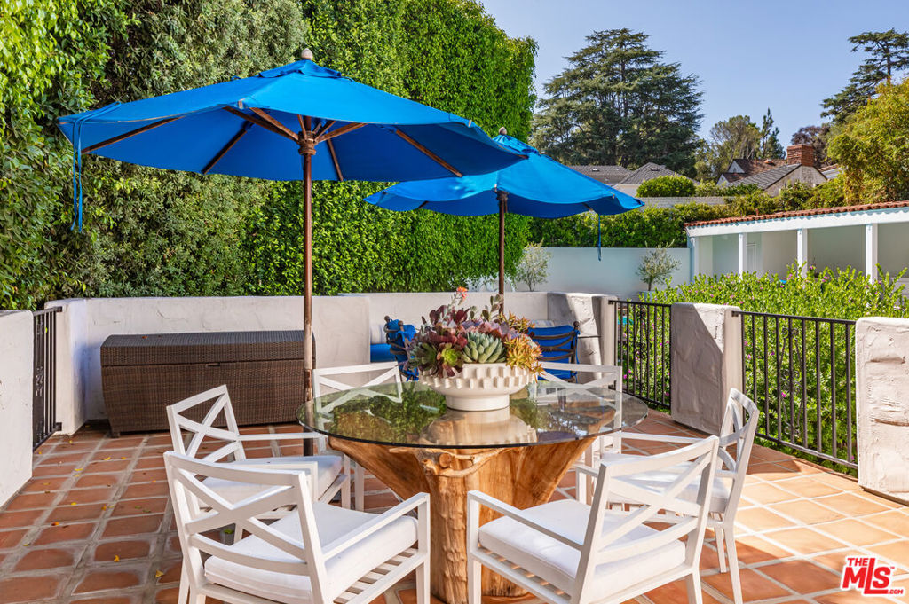 Single Family Residence for sale at 365 Comstock Avenue, Los Angeles, CA featuring 4 beds and 6 baths