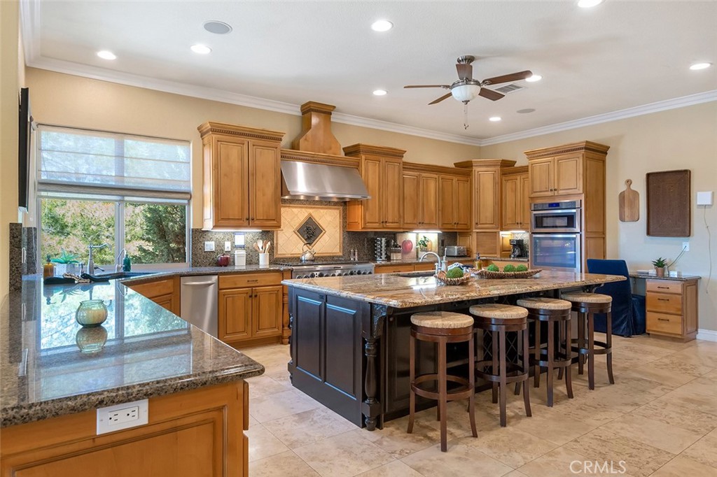 Residential for sale at 38355 Vista Del Bosque, Murrieta CA featuring 4 beds and 5 baths