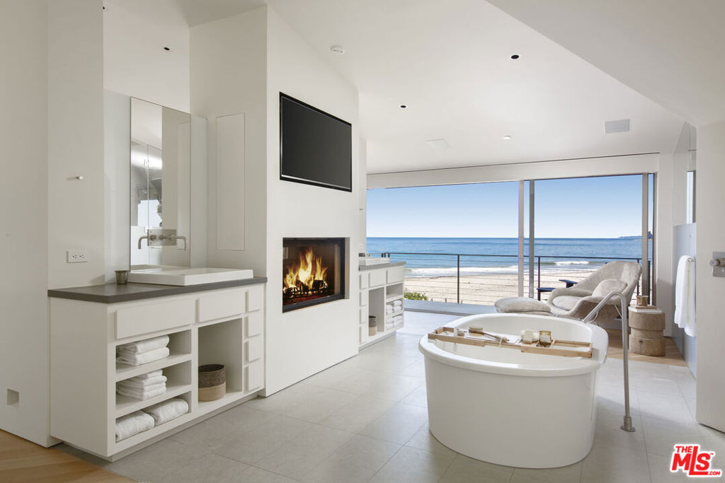 Residential for sale at 3443 Padaro Lane, Carpinteria CA featuring 5 beds and 7 baths