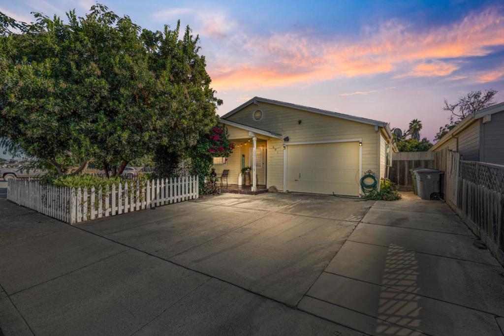 Residential for sale at 601 Chaparral Court, Hollister CA featuring 3 beds and 1 bath