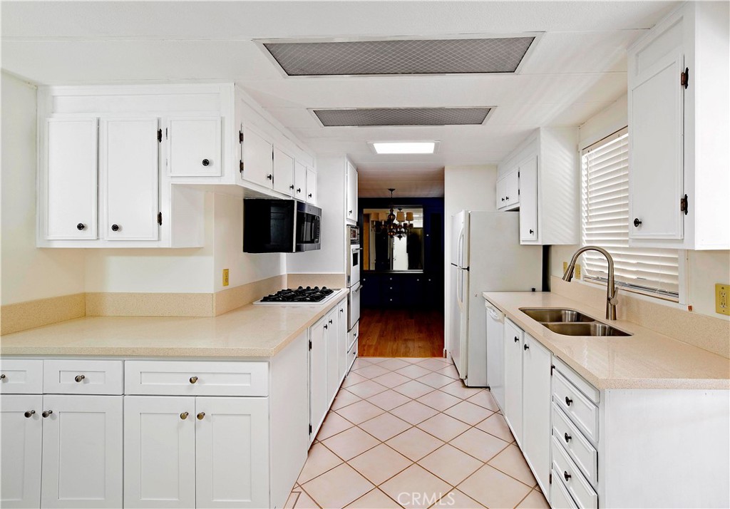 Residential for sale at 5200 Irvine 254, Irvine CA featuring 3 beds and 2 baths