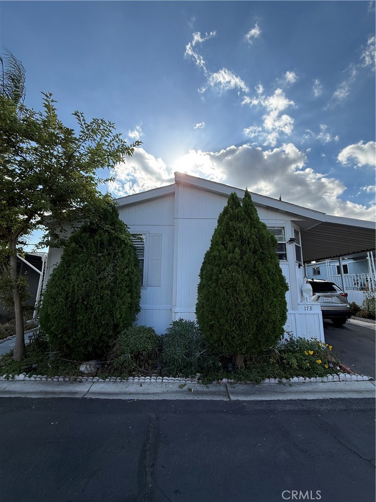 Manufactured In Park for sale at 1350 San Bernardino 173, Upland CA featuring 3 beds and 2 baths