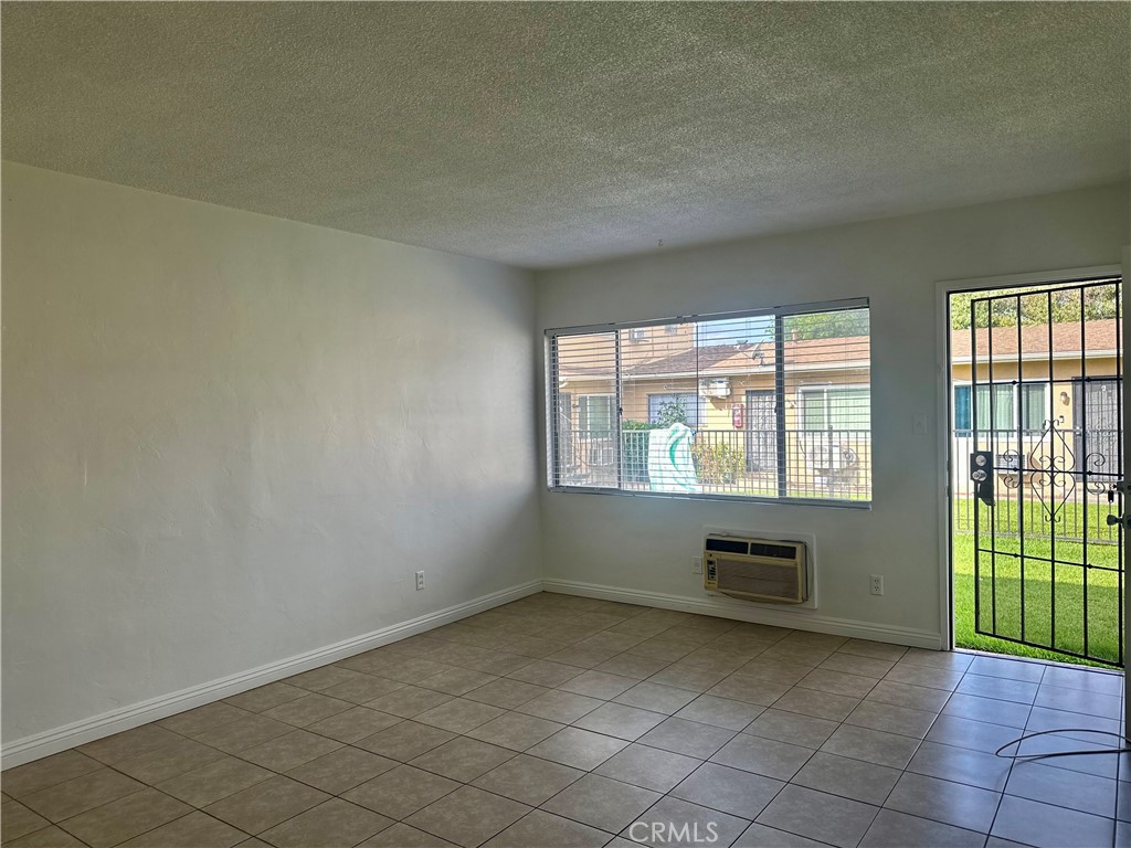 Residential Lease for rent at 5147 Canoga Street A, Montclair CA featuring 2 beds and 1 bath