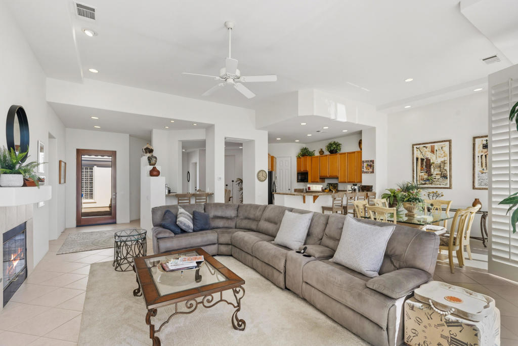 Residential Lease for rent at 79325 Toronja, La Quinta CA featuring 3 beds and 4 baths