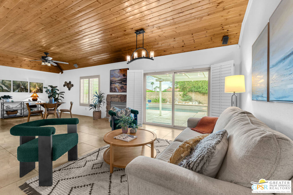 Residential for sale at 1425 E Luna Way, Palm Springs CA featuring 3 beds and 2 baths