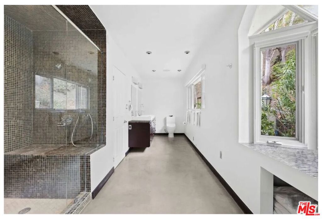 Residential for sale at 10216 Cielo Drive, Beverly Hills CA featuring 4 beds and 3 baths