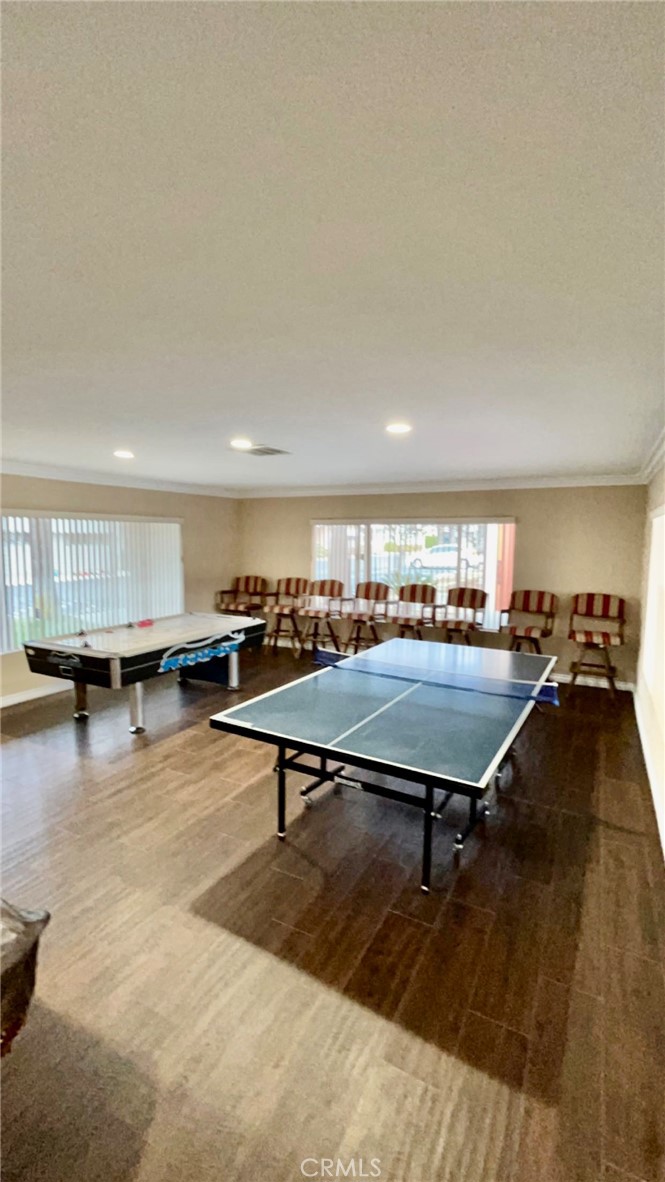 Manufactured In Park for sale at 2205 W Acacia Ave 87, Hemet CA featuring 2 beds and 2 baths