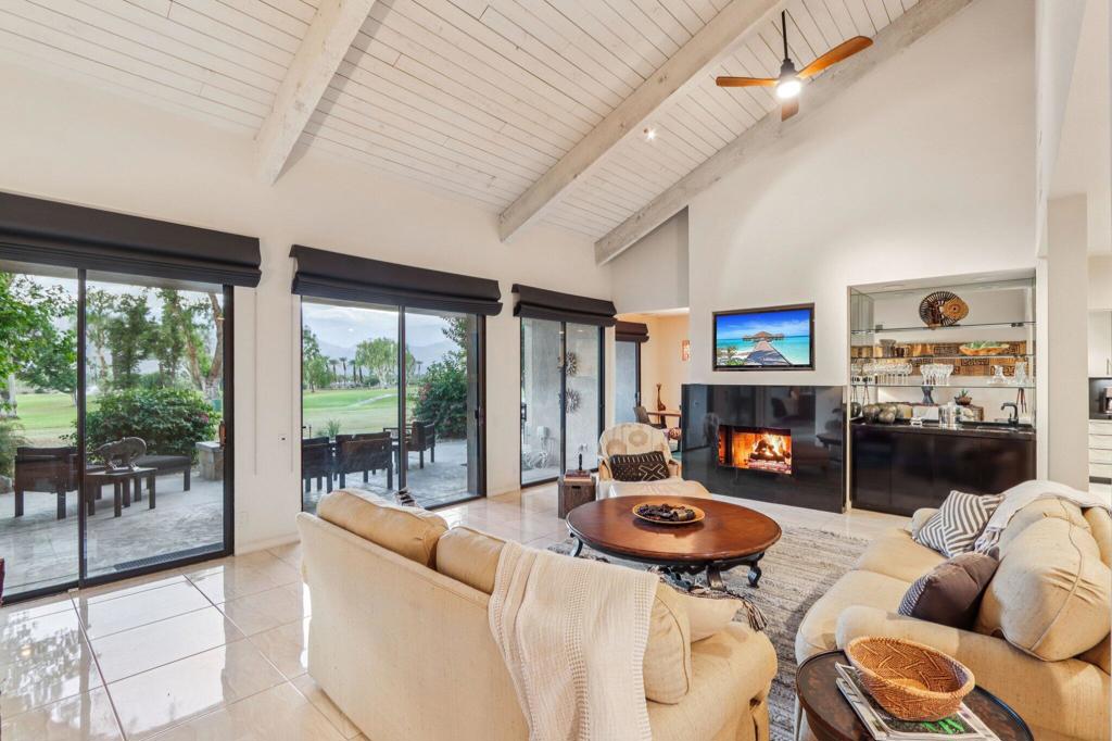 Residential Lease for rent at 829 Inverness Drive, Rancho Mirage CA featuring 4 beds and 3 baths