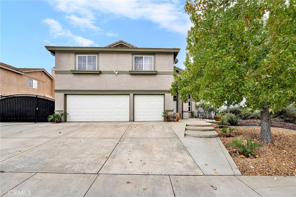 Residential for sale at 31755 Ridgeview, Lake Elsinore CA featuring 6 beds and 3 baths