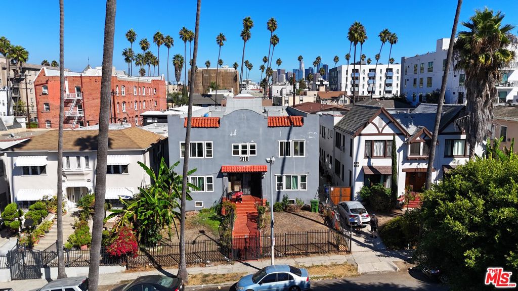 Residential Income for sale at 910 S Mariposa Avenue, Los Angeles CA featuring 5 beds and 16 baths