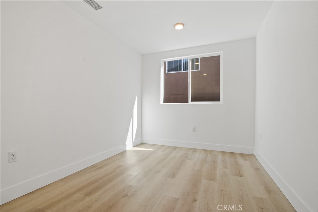 Residential Lease for rent at 9239 Firth, Los Angeles, Los Angeles County CA featuring 3 beds and 2 baths
