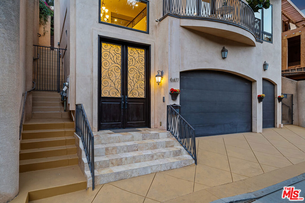 Residential Lease for rent at 6477 Deep Dell Pl, Los Angeles, Los Angeles County CA featuring 4 beds and 4 baths