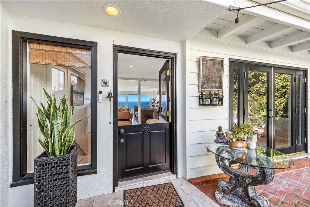 Residential Lease for rent at 875 Coast View Drive, Laguna Beach CA featuring 4 beds and 2 baths