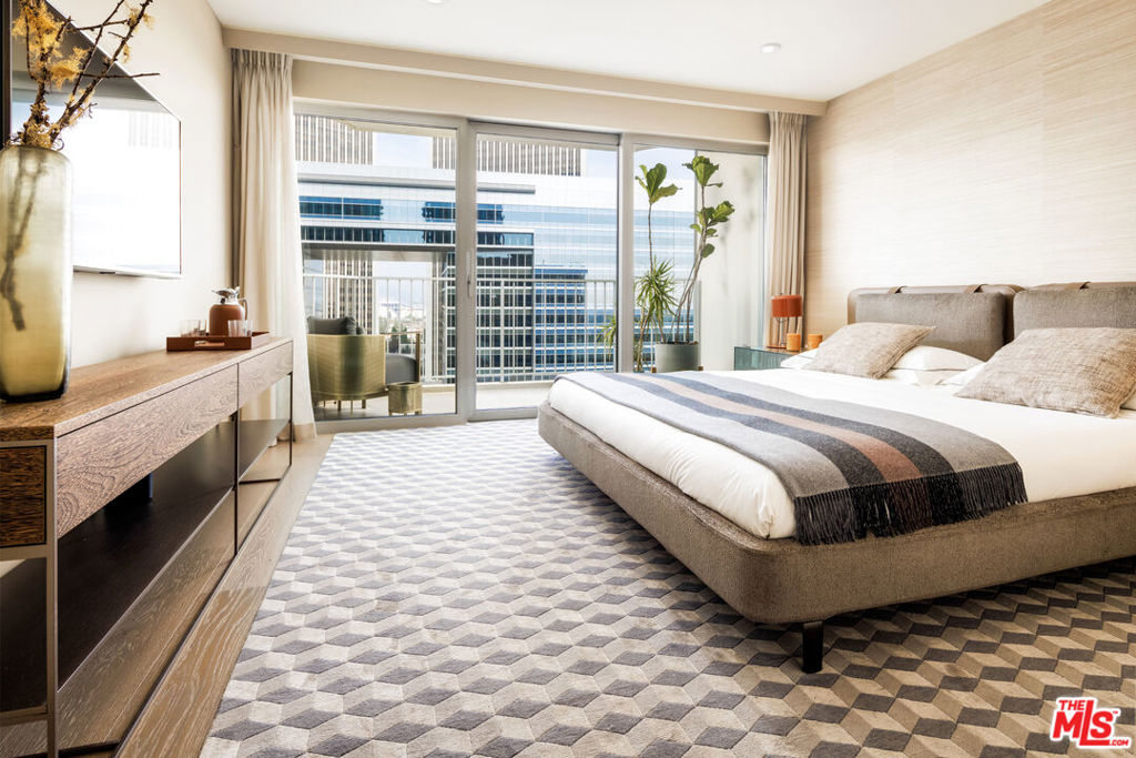 Residential Lease for rent at 2025 Avenue Of The Stars 1414, Los Angeles, Los Angeles County CA featuring 3 beds and 3 baths