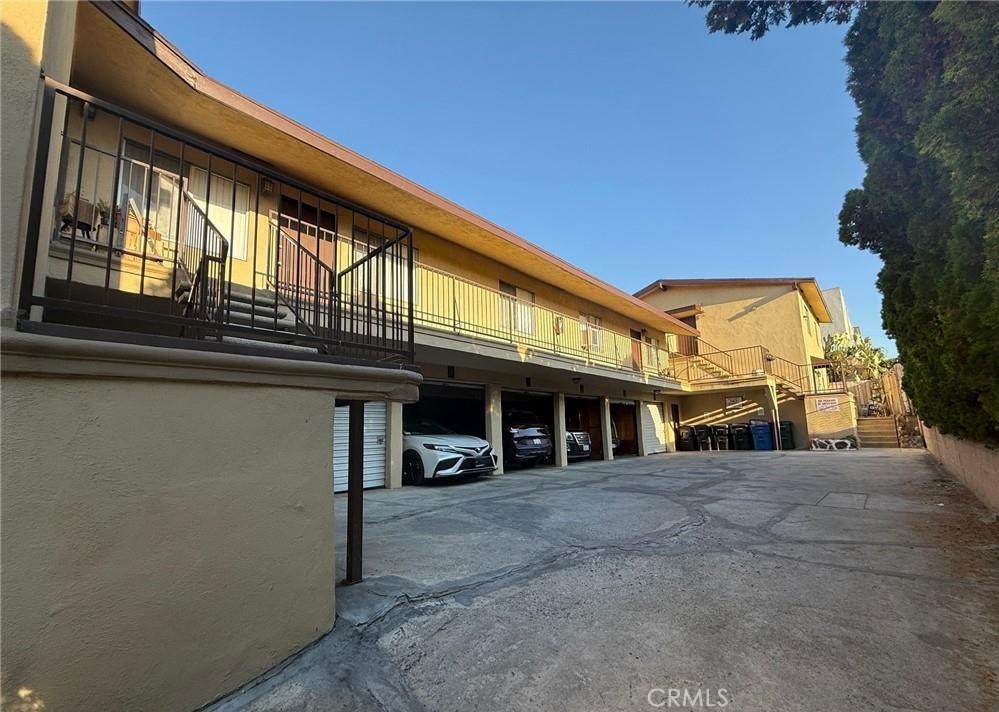 Residential Lease for rent at 13702 Penn, Whittier, Los Angeles County CA featuring 2 beds and 1 bath