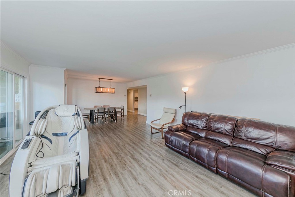 Residential for sale at 5519 Paseo Del Lago E 1A, Laguna Woods CA featuring 2 beds and 2 baths