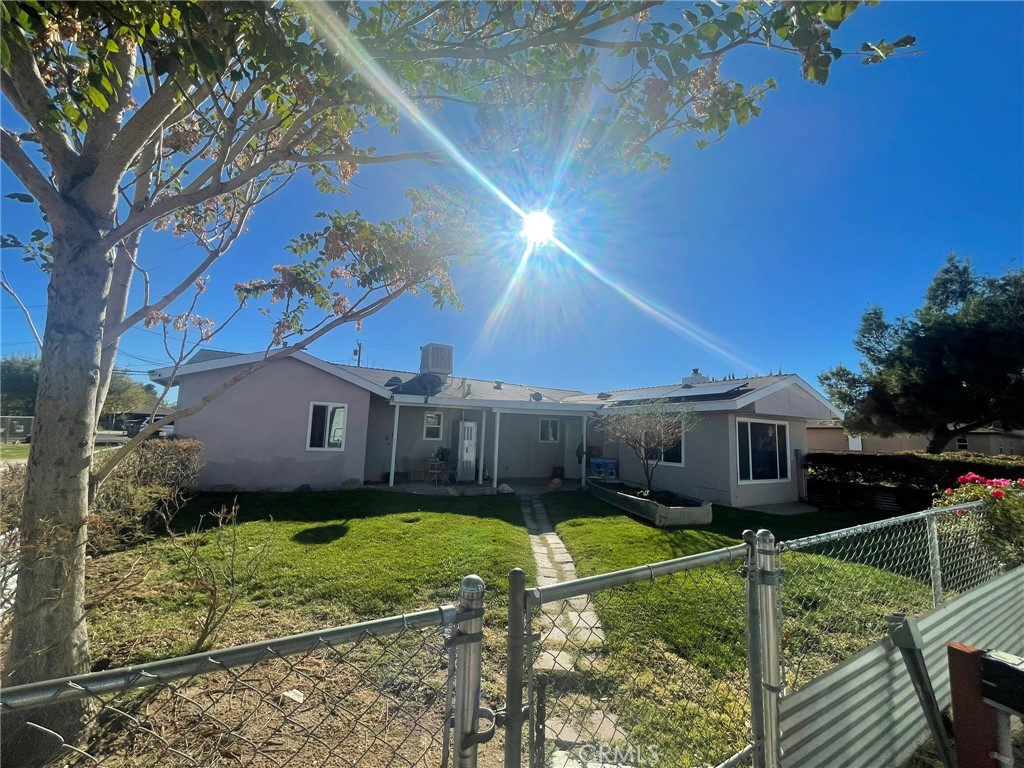 Residential for sale at 15900 Mesquite, Hesperia CA featuring 4 beds and 2 baths