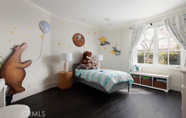 Residential for sale at 125 Kings Place, Newport Beach CA featuring 5 beds and 7 baths