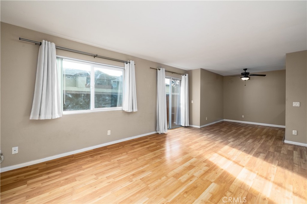 Residential for sale at 517 Calle Montecito 91, Oceanside CA featuring 2 beds and 1 bath