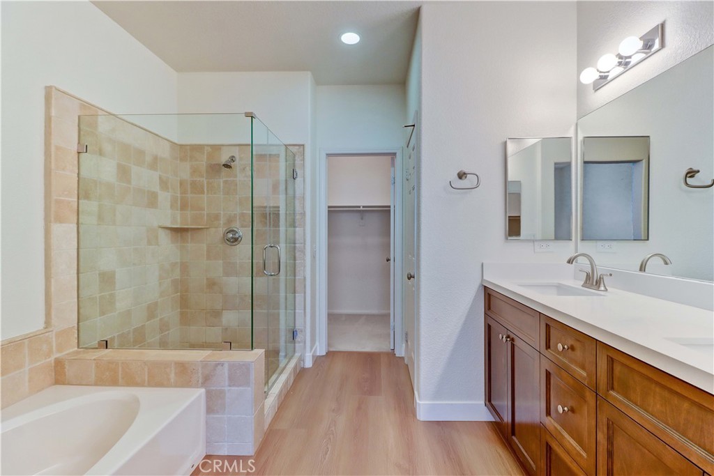 Residential for sale at 6860 Ivy Creek Way, Moorpark CA featuring 3 beds and 3 baths