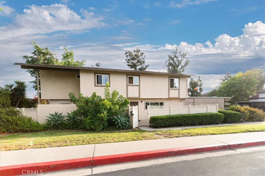 Residential for sale at 5359 Caminito Mindy, San Diego CA featuring 3 beds and 2 baths