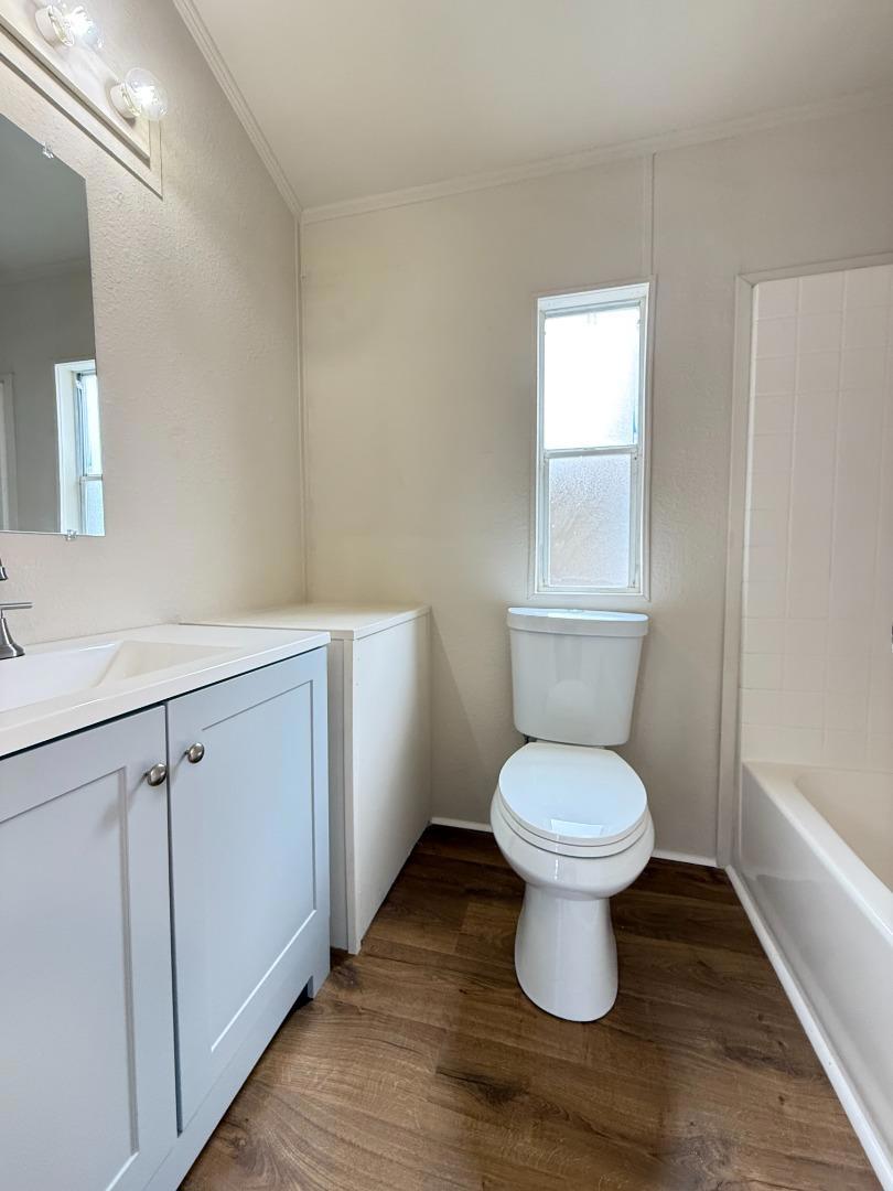 Manufactured In Park for sale at 111 El Crystal Drive, Santa Rosa CA featuring 1 bed and 1 bath