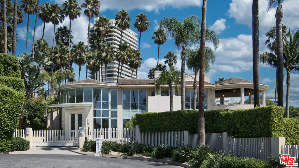 Residential for sale at 816 Monte Leon Drive, Beverly Hills CA featuring 4 beds and 7 baths